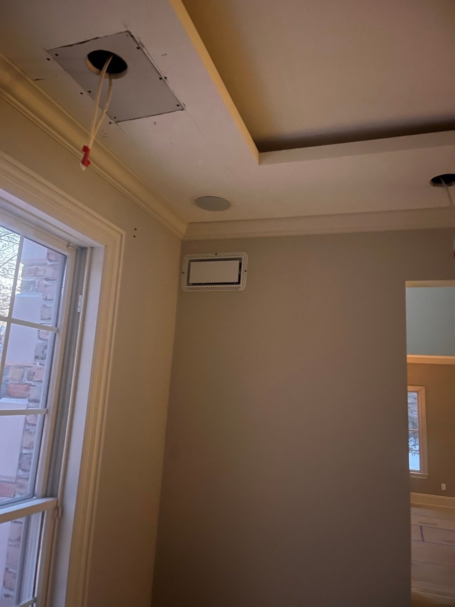 Fittes flush wall vent during installation
